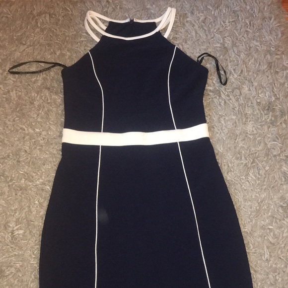Guess Dresses & Skirts - Navy blue and white guess body con dress
